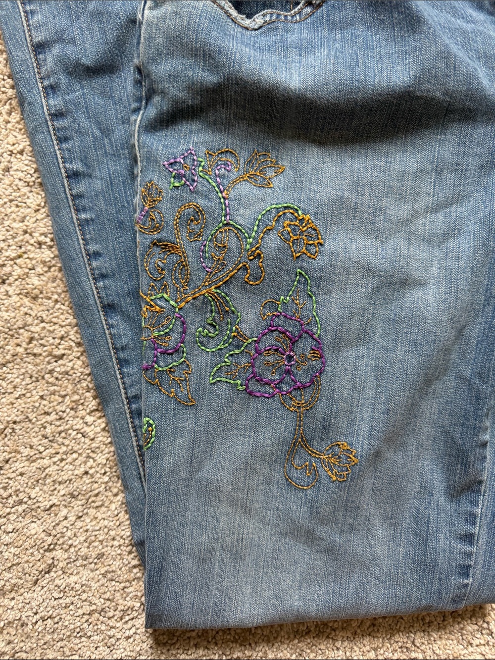 VTG Tommy Jeans Y2K Boho Hippy Heart Embroidered Flare Jeans Medium Wash 26x31 - Picture 4 of 6